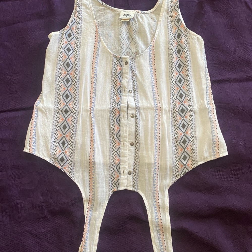 Daytrip Geometric Patterned Top